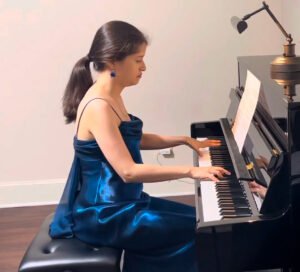 photo-claudia-fuenmayor-piano-home